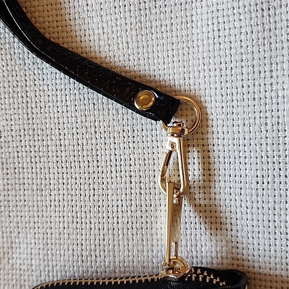Black Croc Embossed Wristlet Wallet. - Picture 3 of 9